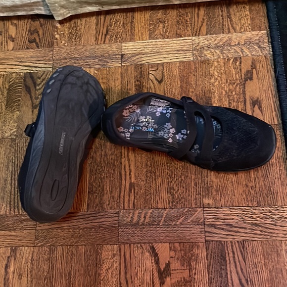 Womens Skechers Dark Grey walking shoe Size 7. NWOT - Picture 3 of 4